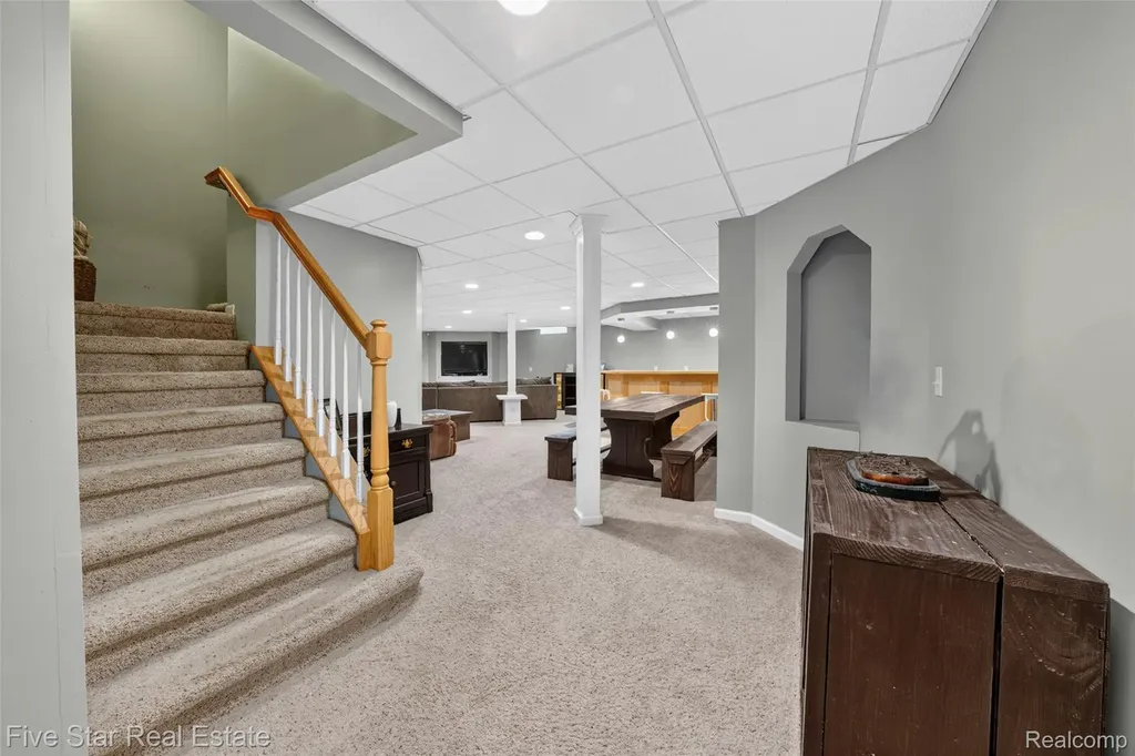 1750 Cheshire Lane Commerce Charter Township MI 48382