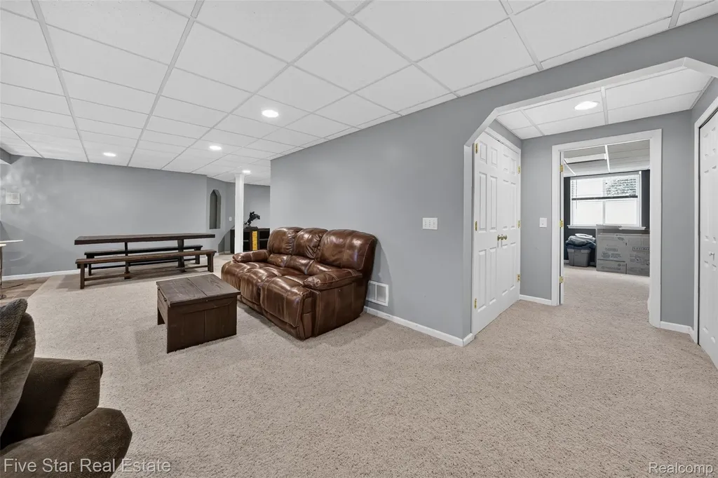 1750 Cheshire Lane Commerce Charter Township MI 48382