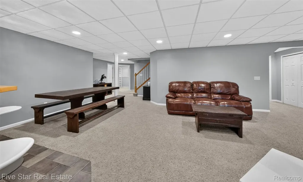 1750 Cheshire Lane Commerce Charter Township MI 48382