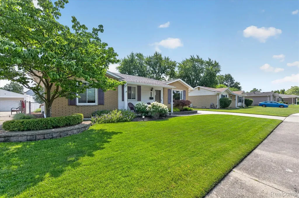 7026 London Court Canton Charter Township MI 48187