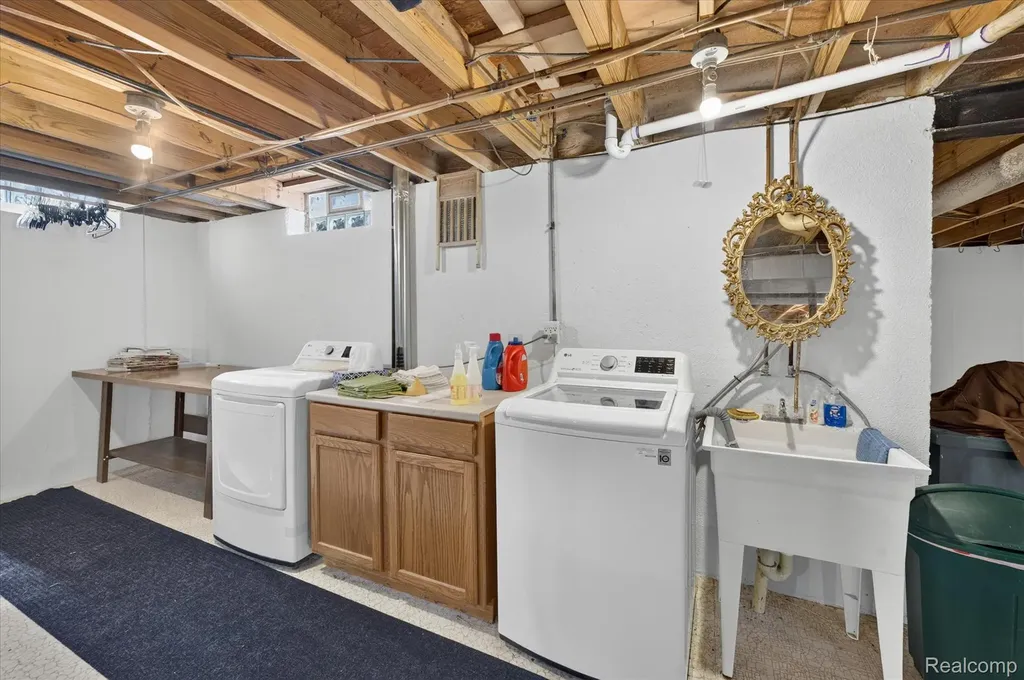7026 London Court Canton Charter Township MI 48187