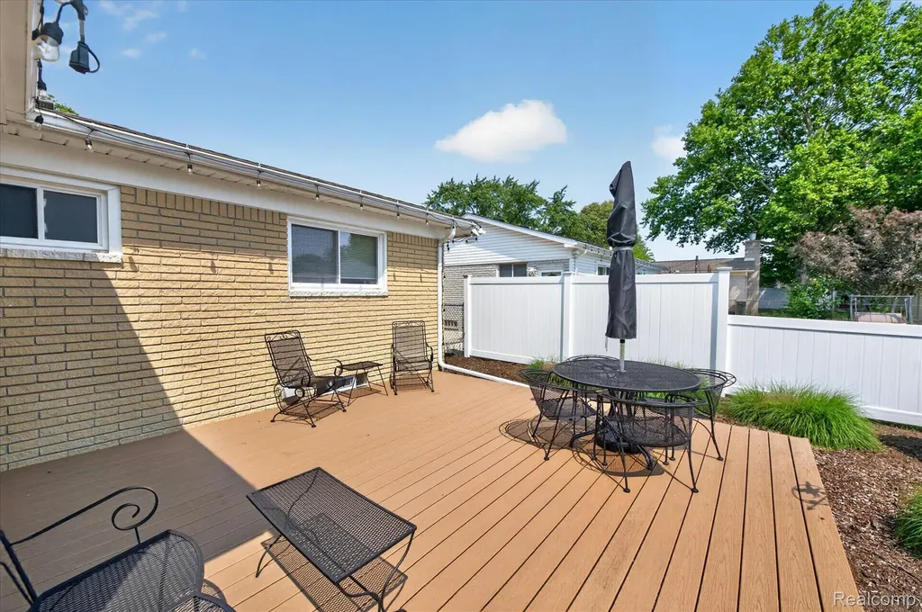 7026 London Court Canton Charter Township MI 48187