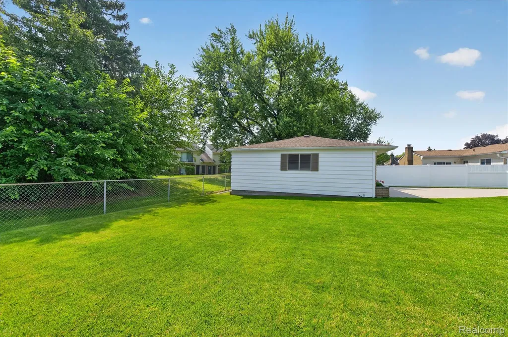 7026 London Court Canton Charter Township MI 48187