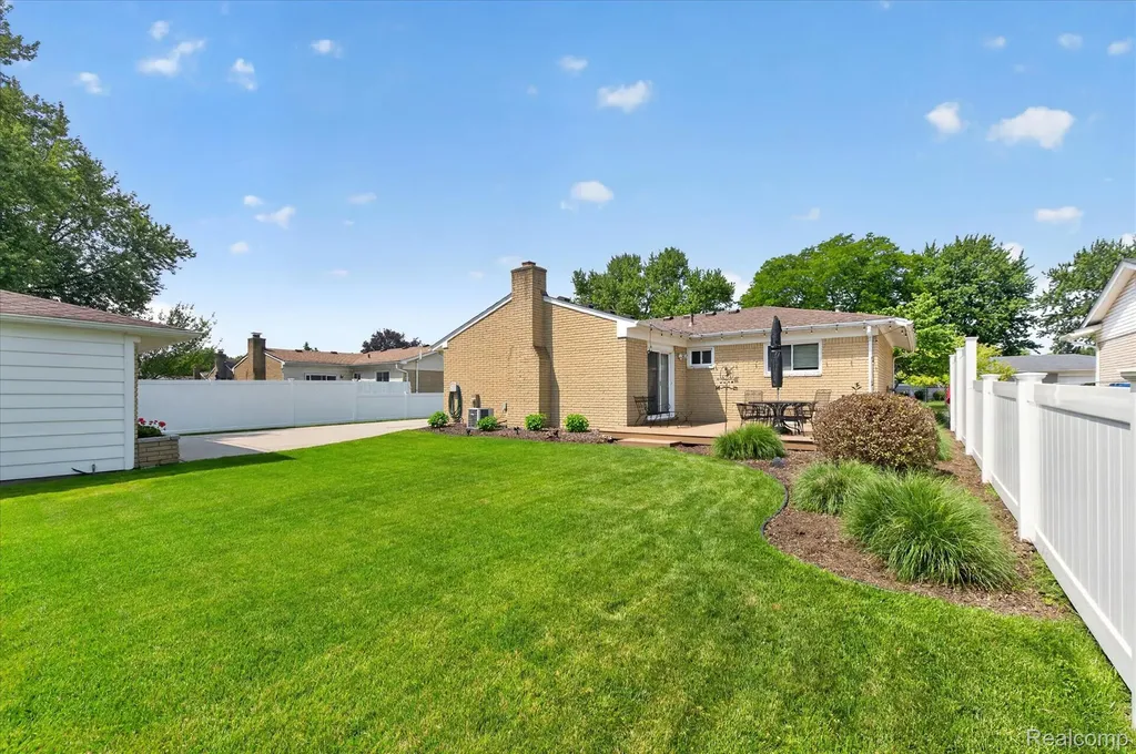 7026 London Court Canton Charter Township MI 48187