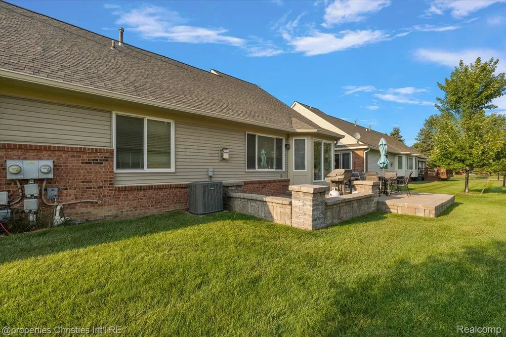 5802 Ortman Drive Sterling Heights City MI 48314