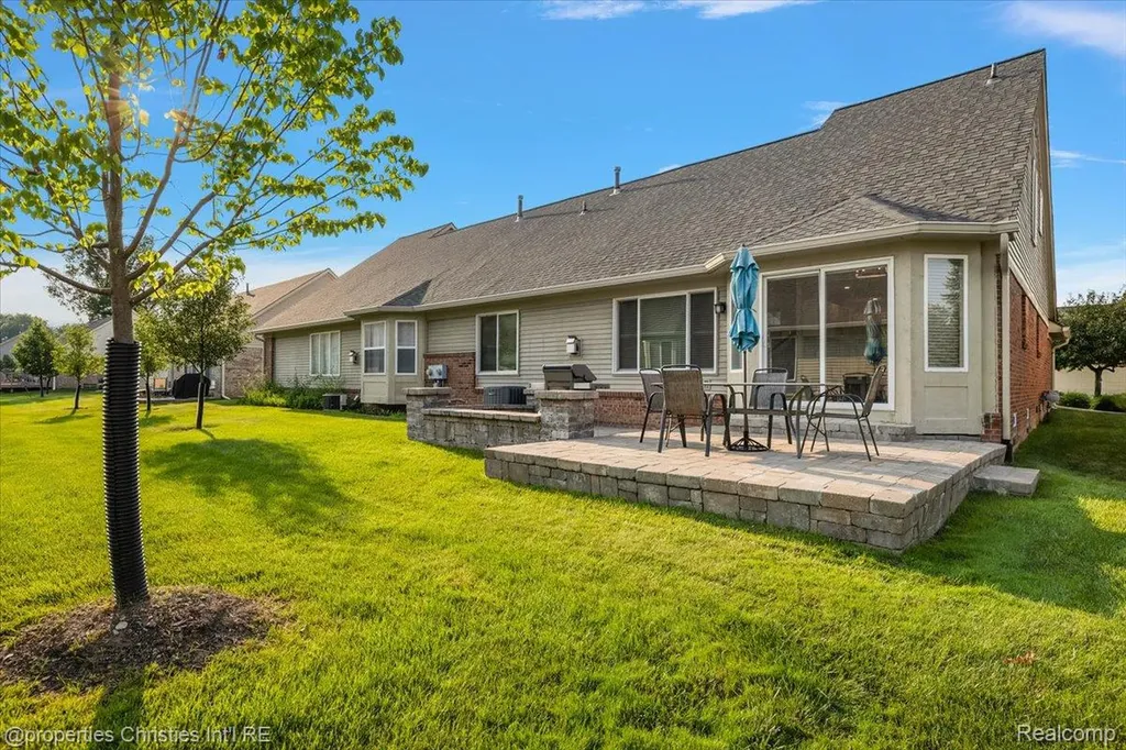 5802 Ortman Drive Sterling Heights City MI 48314