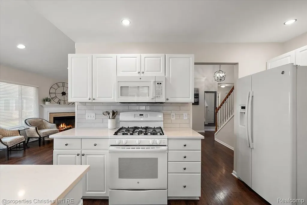 5802 Ortman Drive Sterling Heights City MI 48314