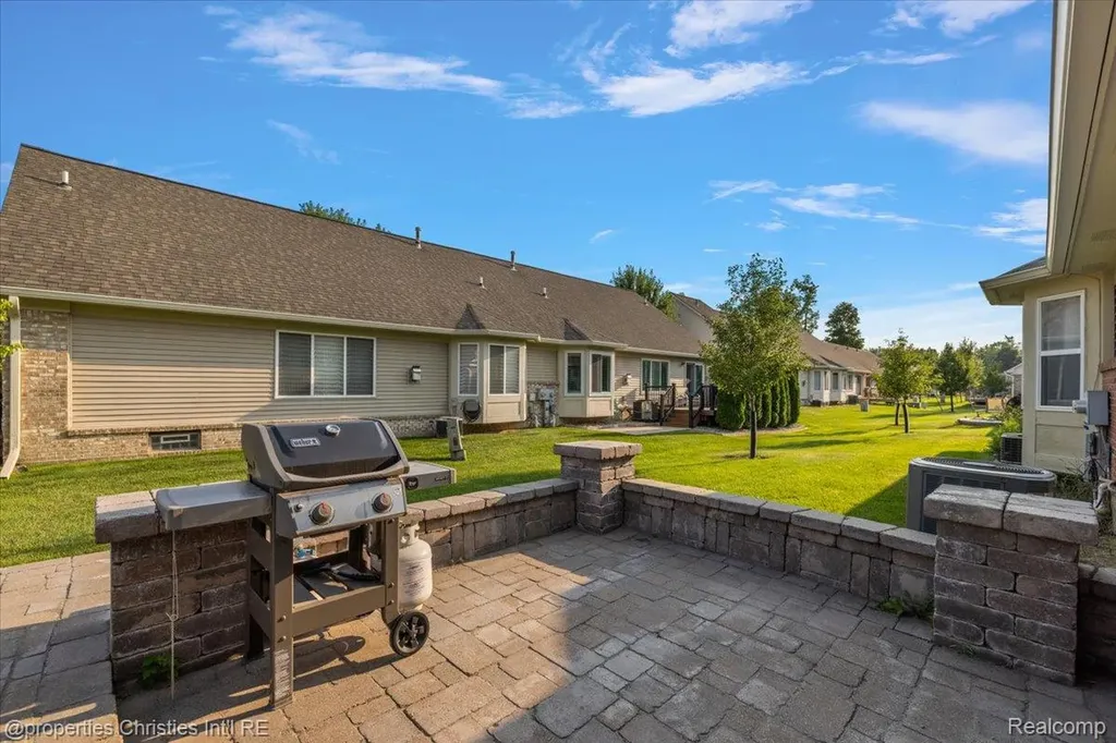 5802 Ortman Drive Sterling Heights City MI 48314