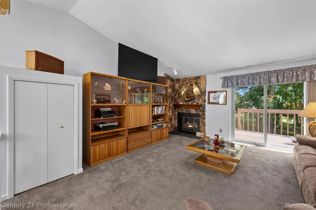 5135 Virgie Lane West Bloomfield Charter Township MI 48324