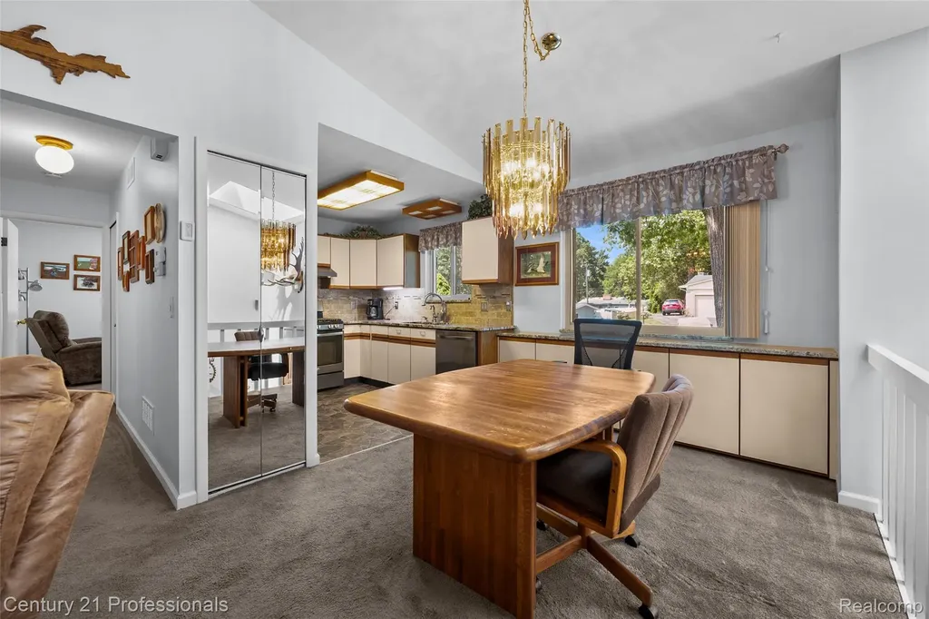 5135 Virgie Lane West Bloomfield Charter Township MI 48324