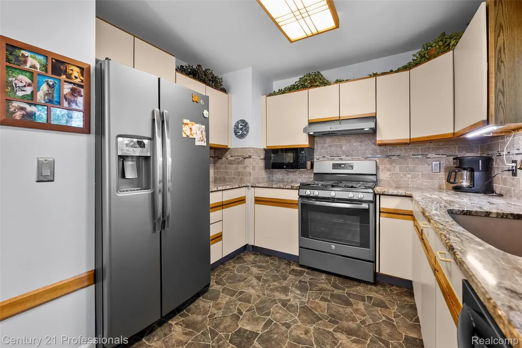 5135 Virgie Lane West Bloomfield Charter Township MI 48324