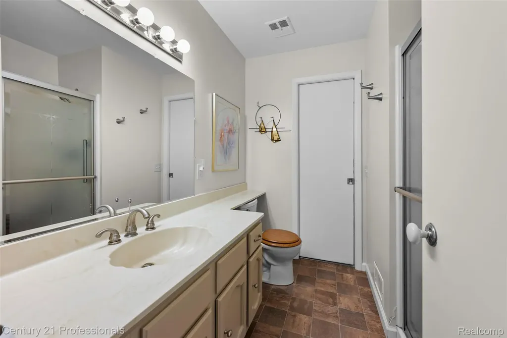 5135 Virgie Lane West Bloomfield Charter Township MI 48324