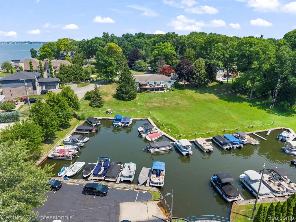 5135 Virgie Lane West Bloomfield Charter Township MI 48324