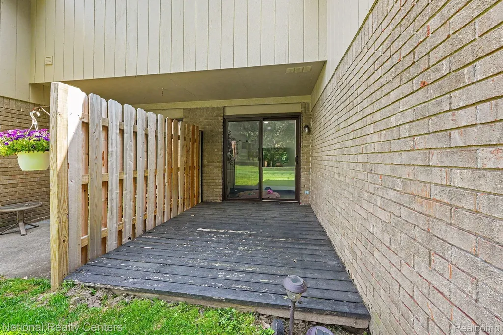 45277 Universal Court Shelby Charter Township MI 48317
