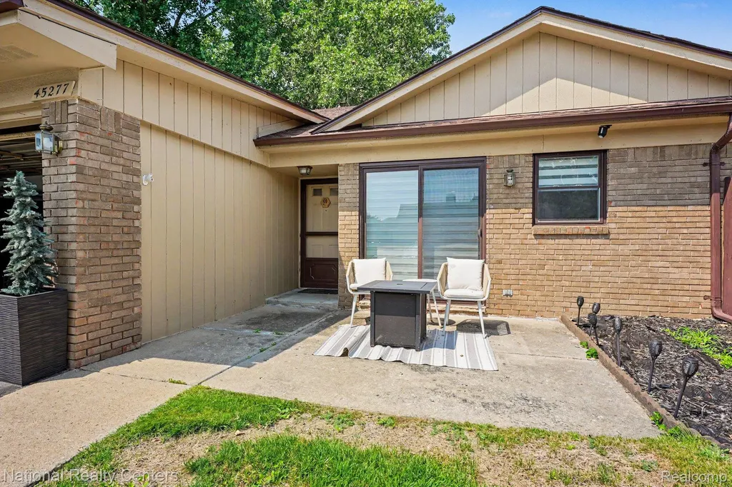 45277 Universal Court Shelby Charter Township MI 48317