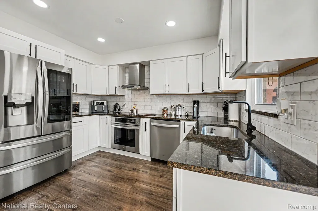 45277 Universal Court Shelby Charter Township MI 48317