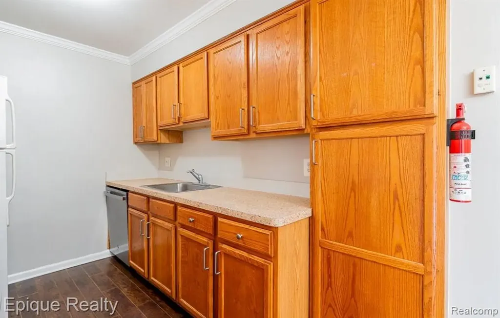 44467 Savery Drive Canton Charter Township MI 48187