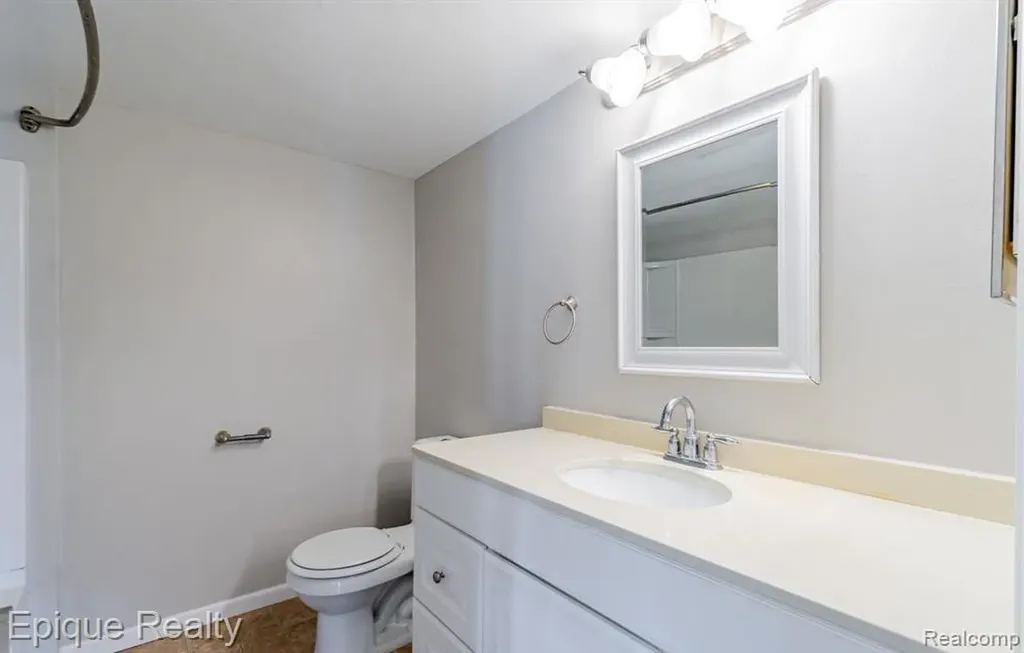 44467 Savery Drive Canton Charter Township MI 48187