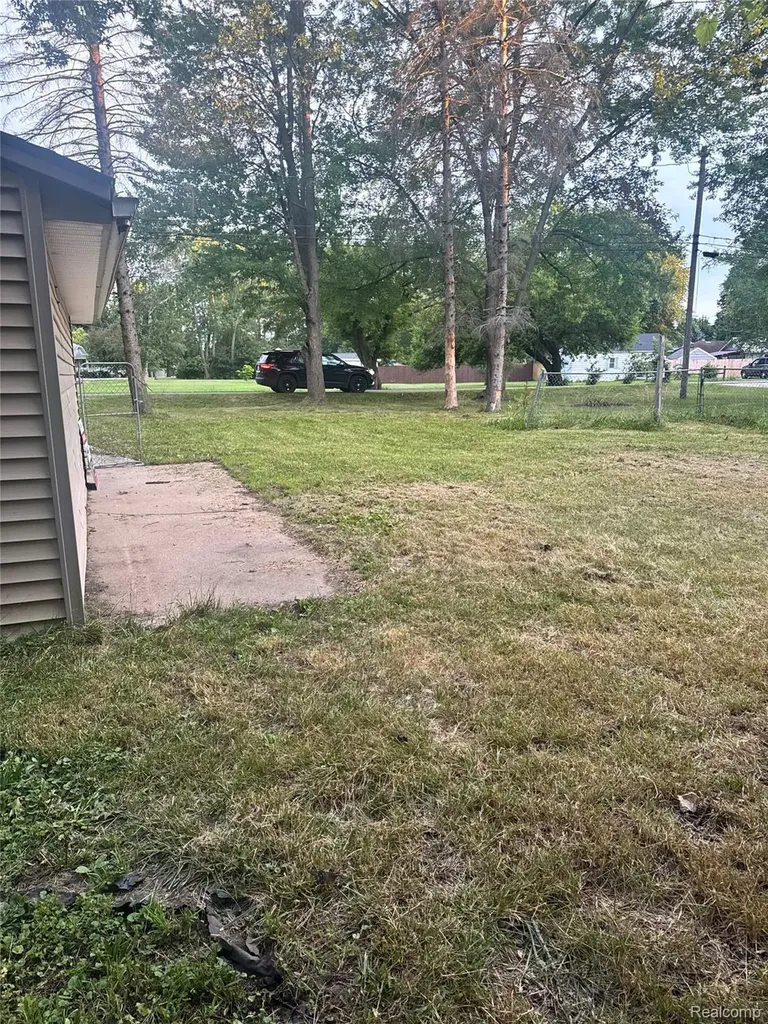 1625 Melinda Street Caledonia Charter Township MI 48867