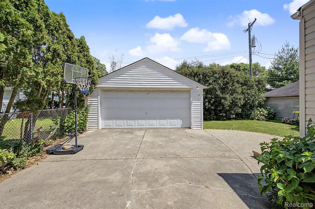 245 S Denwood Street Dearborn City MI 48124