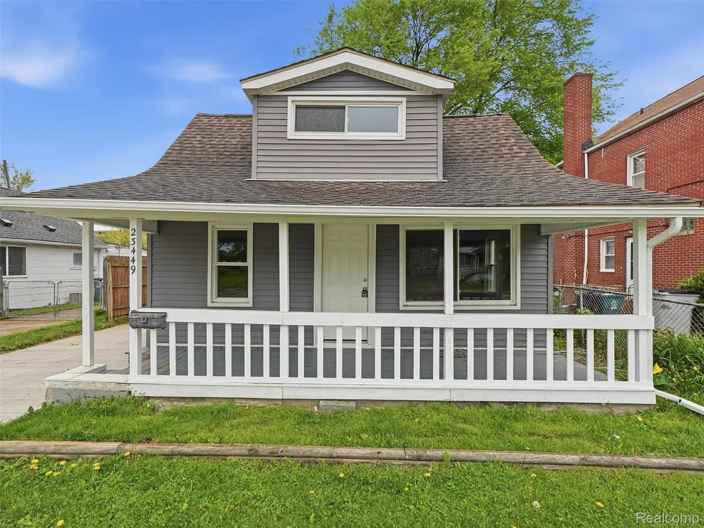 23449 Carlisle Avenue Hazel Park City MI 48030