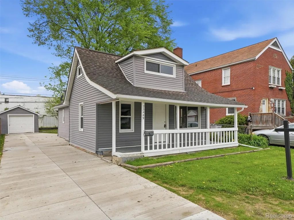 23449 Carlisle Avenue Hazel Park City MI 48030