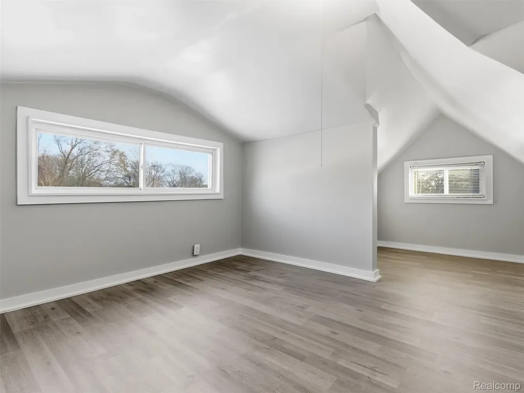 23449 Carlisle Avenue Hazel Park City MI 48030