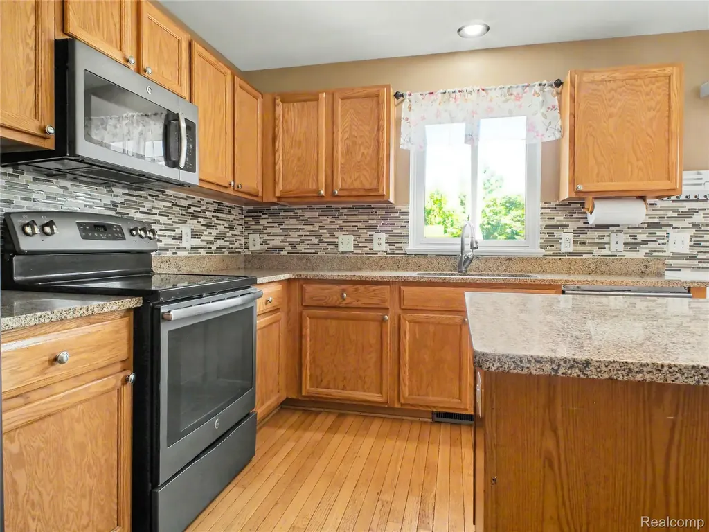 6467 Cranberry Drive Holly Township MI 48442