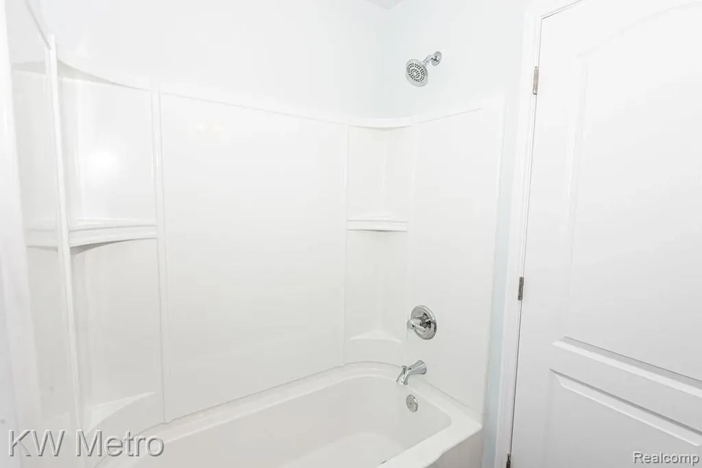 34616 John Bartley Circle Sterling Heights City MI 48310