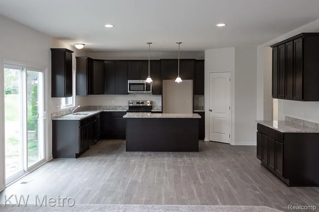 34616 John Bartley Circle Sterling Heights City MI 48310
