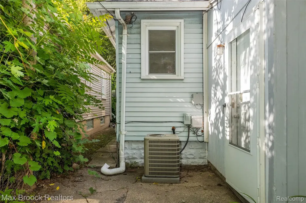 1832 Annabelle Street Ferndale City MI 48220