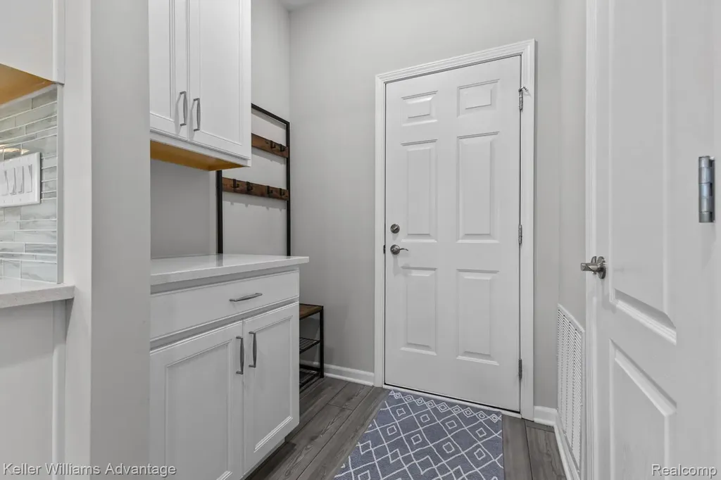 836 Addison Circle Commerce Charter Township MI 48390