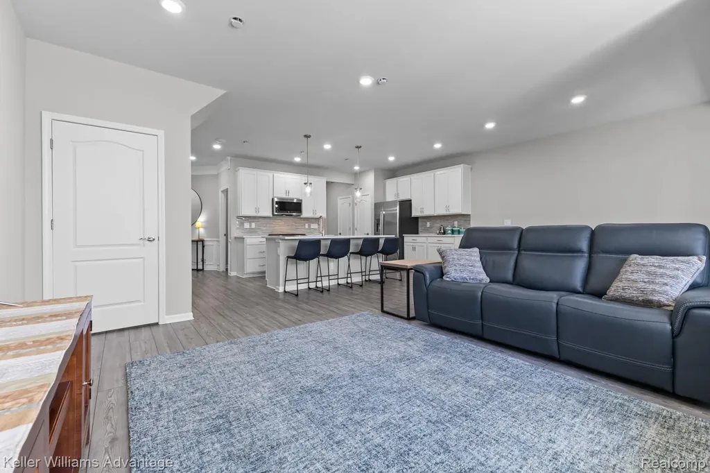 836 Addison Circle Commerce Charter Township MI 48390