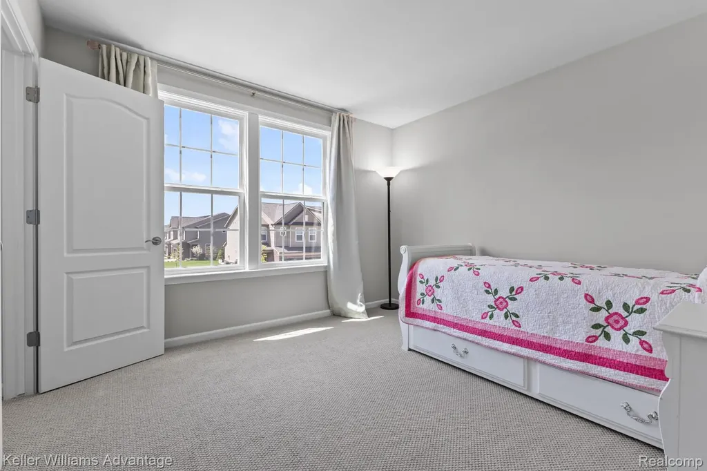 836 Addison Circle Commerce Charter Township MI 48390
