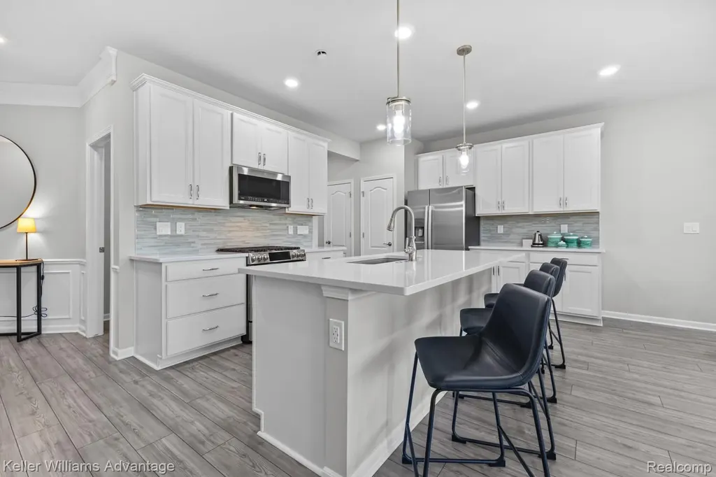 836 Addison Circle Commerce Charter Township MI 48390
