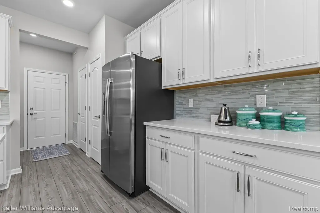 836 Addison Circle Commerce Charter Township MI 48390