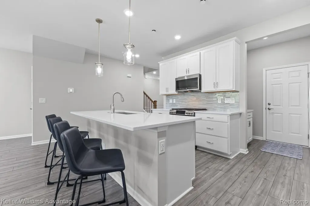 836 Addison Circle Commerce Charter Township MI 48390