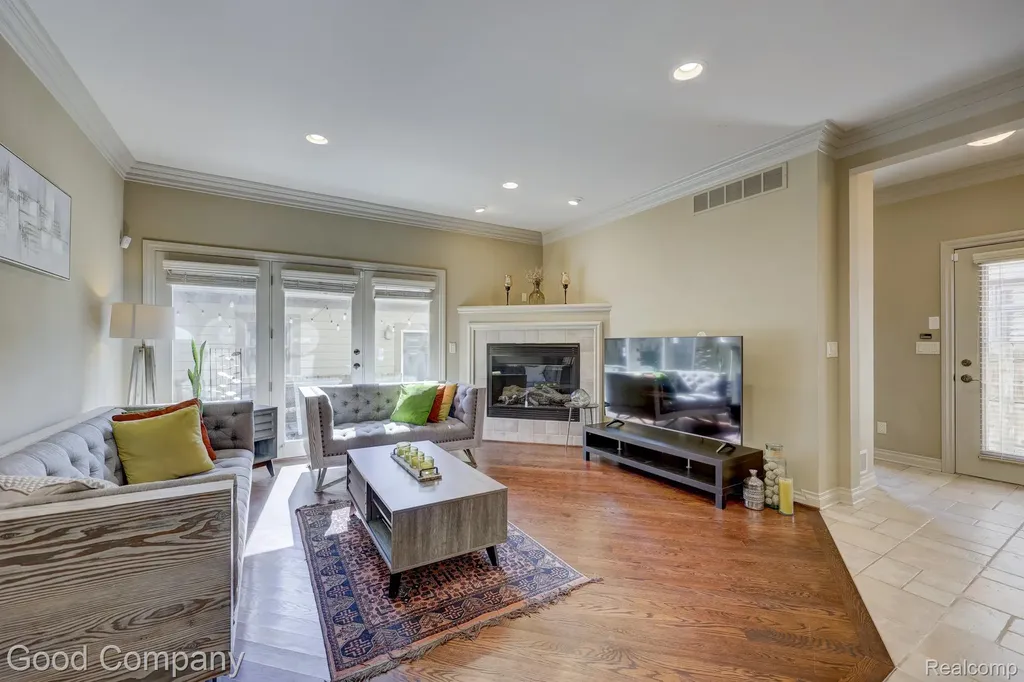 721 S Kenwood Avenue Royal Oak City MI 48067