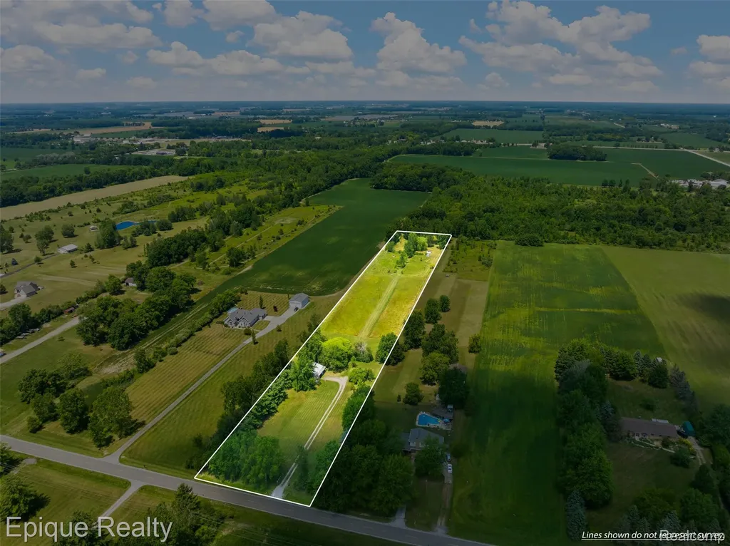 12168 W Lennon Road Clayton Charter Township MI 48449