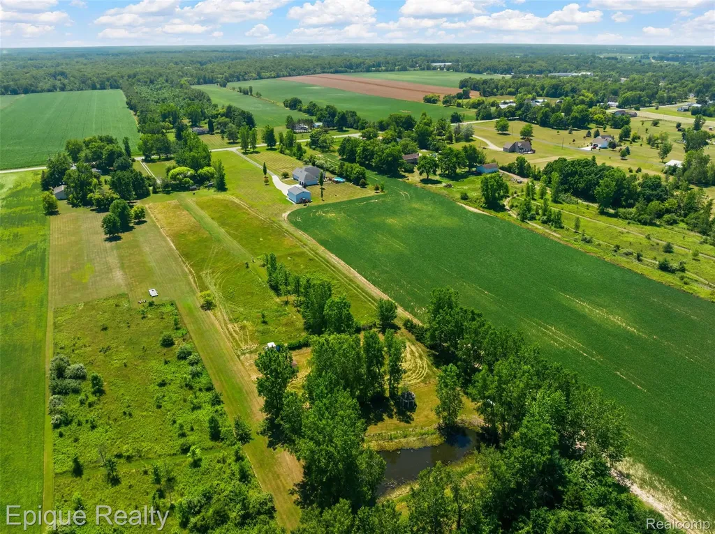 12168 W Lennon Road Clayton Charter Township MI 48449