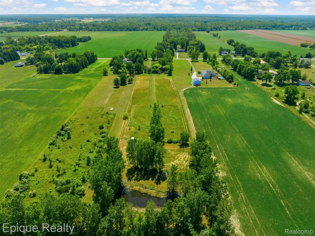 12168 W Lennon Road Clayton Charter Township MI 48449