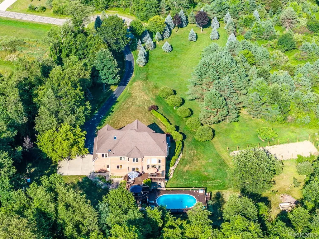 13445 Millie Court Holly Township MI 48442