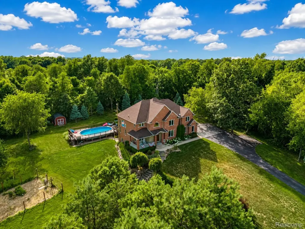 13445 Millie Court Holly Township MI 48442