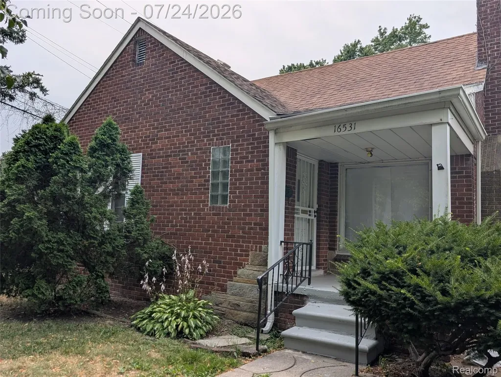 16531 Plainview Avenue Detroit City MI 48219