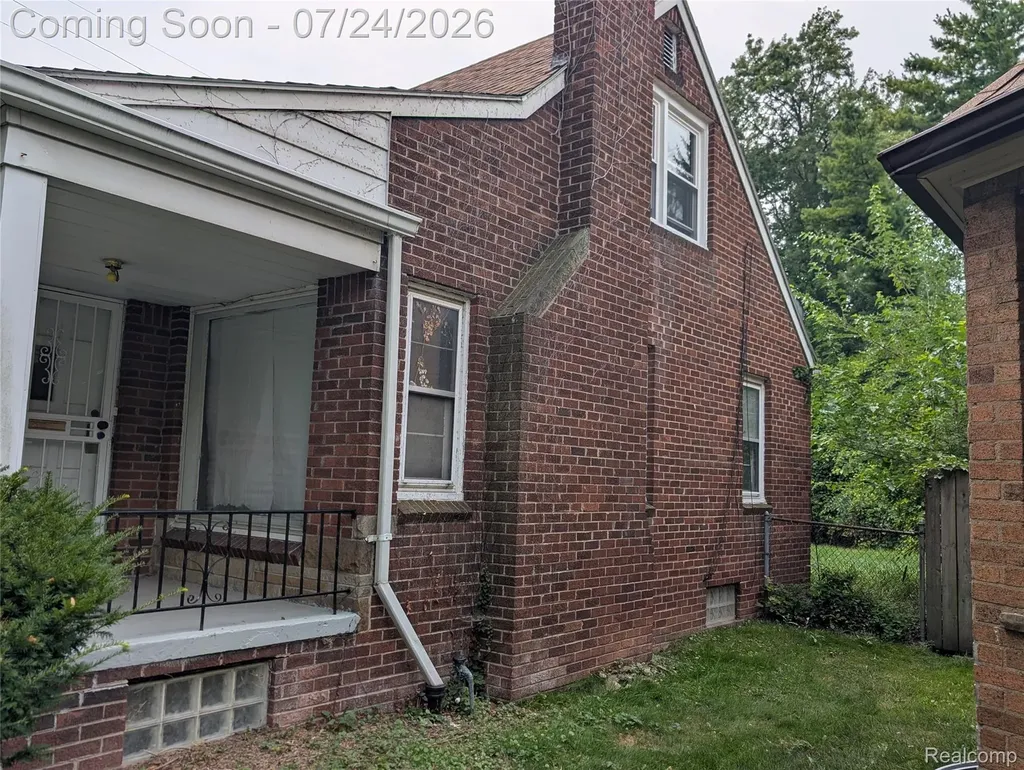 16531 Plainview Avenue Detroit City MI 48219