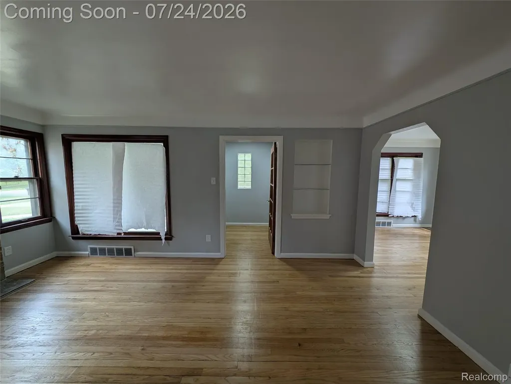 16531 Plainview Avenue Detroit City MI 48219
