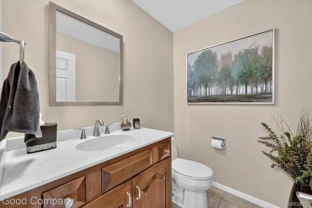 38921 Santa Barbara Street Clinton Charter Township MI 48036