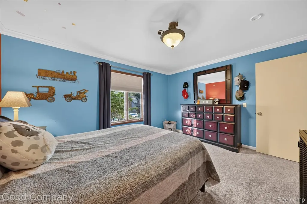 38921 Santa Barbara Street Clinton Charter Township MI 48036