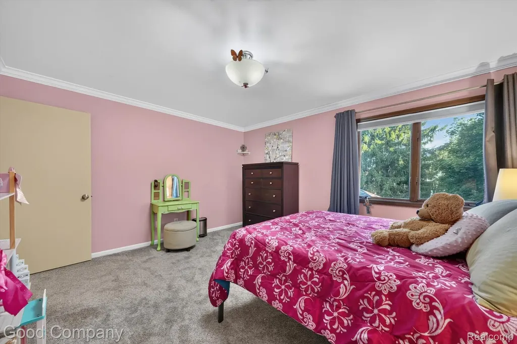 38921 Santa Barbara Street Clinton Charter Township MI 48036