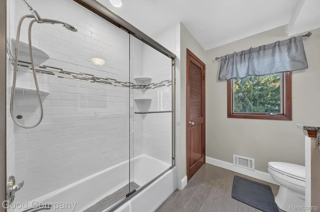 38921 Santa Barbara Street Clinton Charter Township MI 48036